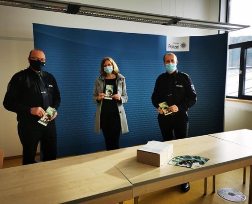 Projekt A4 übergibt Flyer an Bildungszentrum der Thüringer Polizei